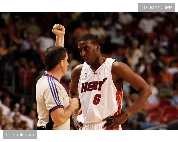 埃迪·琼斯挡拆中投提升效率 成为球队关键得分手