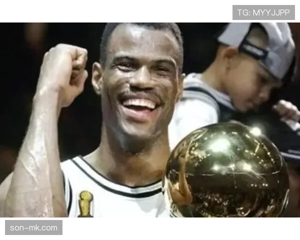 大卫·罗宾逊篮下终结能力提升，挡拆制造错位拉开防守差距